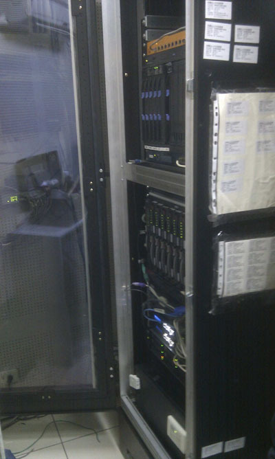 LaVent 機房冷氣空調設備 設計 開發 製造 機架式冷氣 Rack Cooler 